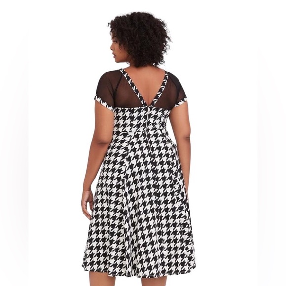 Torrid Black & White Houndstooth Print MIDI Mesh Swing Dress Sweetheart Neckline - Picture 4 of 6
